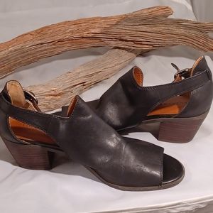 Lucky Brand Back Leather Shoes Size 8.5
